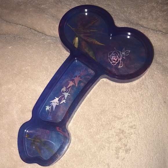 Love this jewelry tray with gold foil!😍 Pm me too customize  Custom epoxy PENIS shaped tray with leaf 🍃 and flower stencils By Jennifer